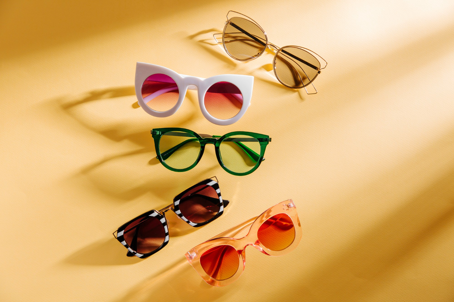 Visiblend is your perfect partner in the world of designer sunglasses and frames!